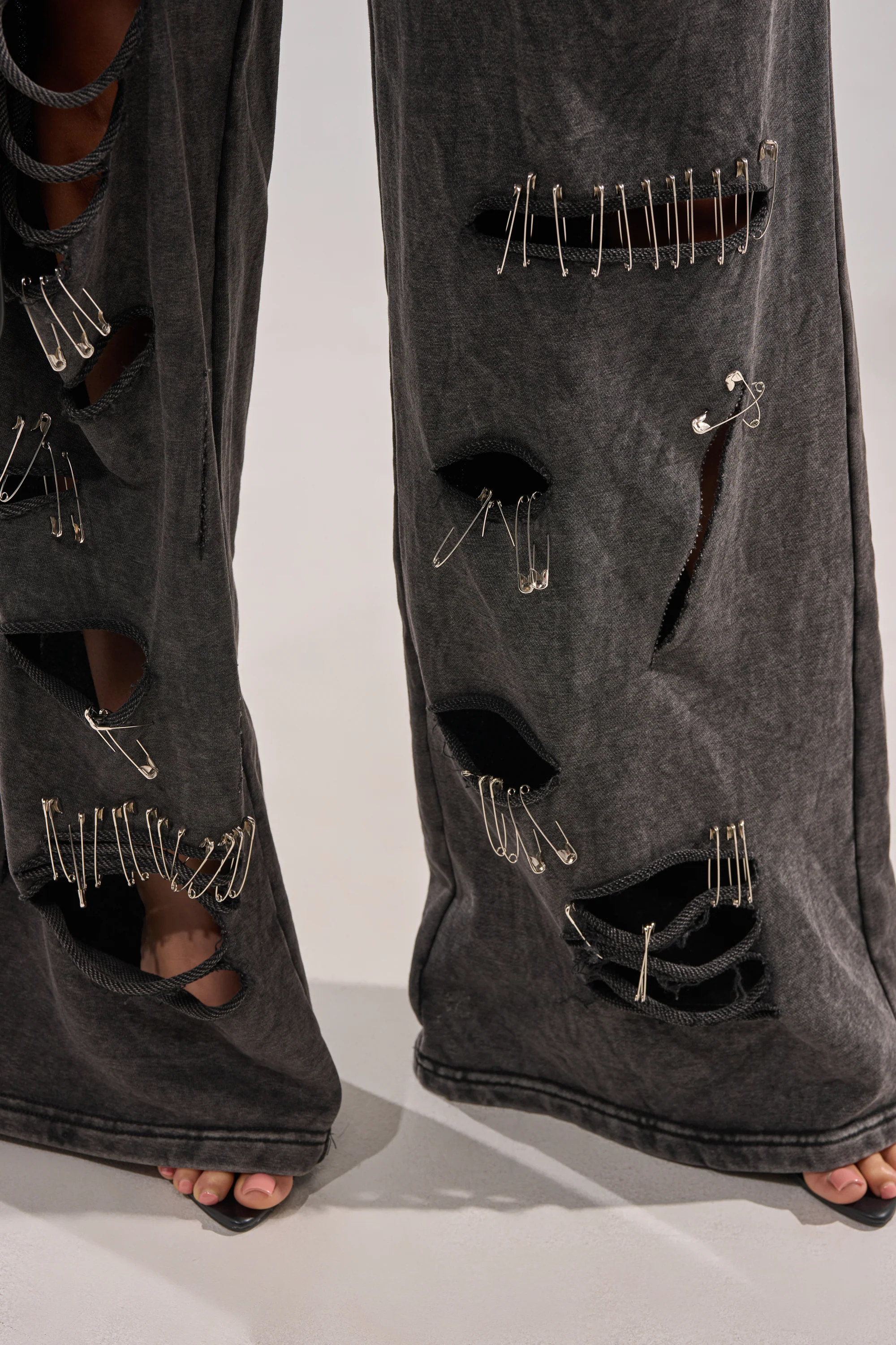 LEILA DISTRESSED WIDE LEG JOGGER - Image 9