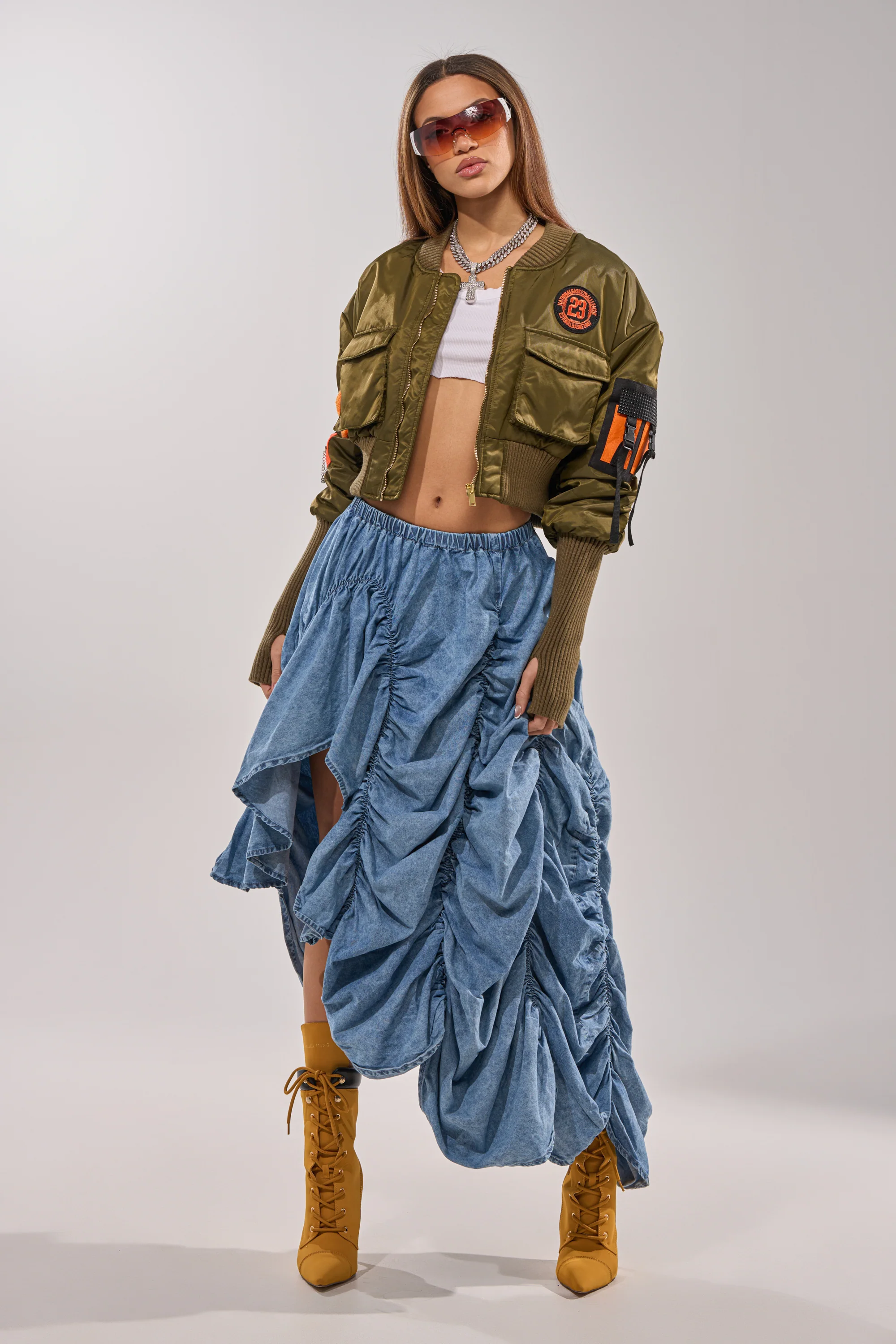 LETS CHANGE IT UP RUCHED MIDI SKIRT IN CHAMBRAY - Image 7