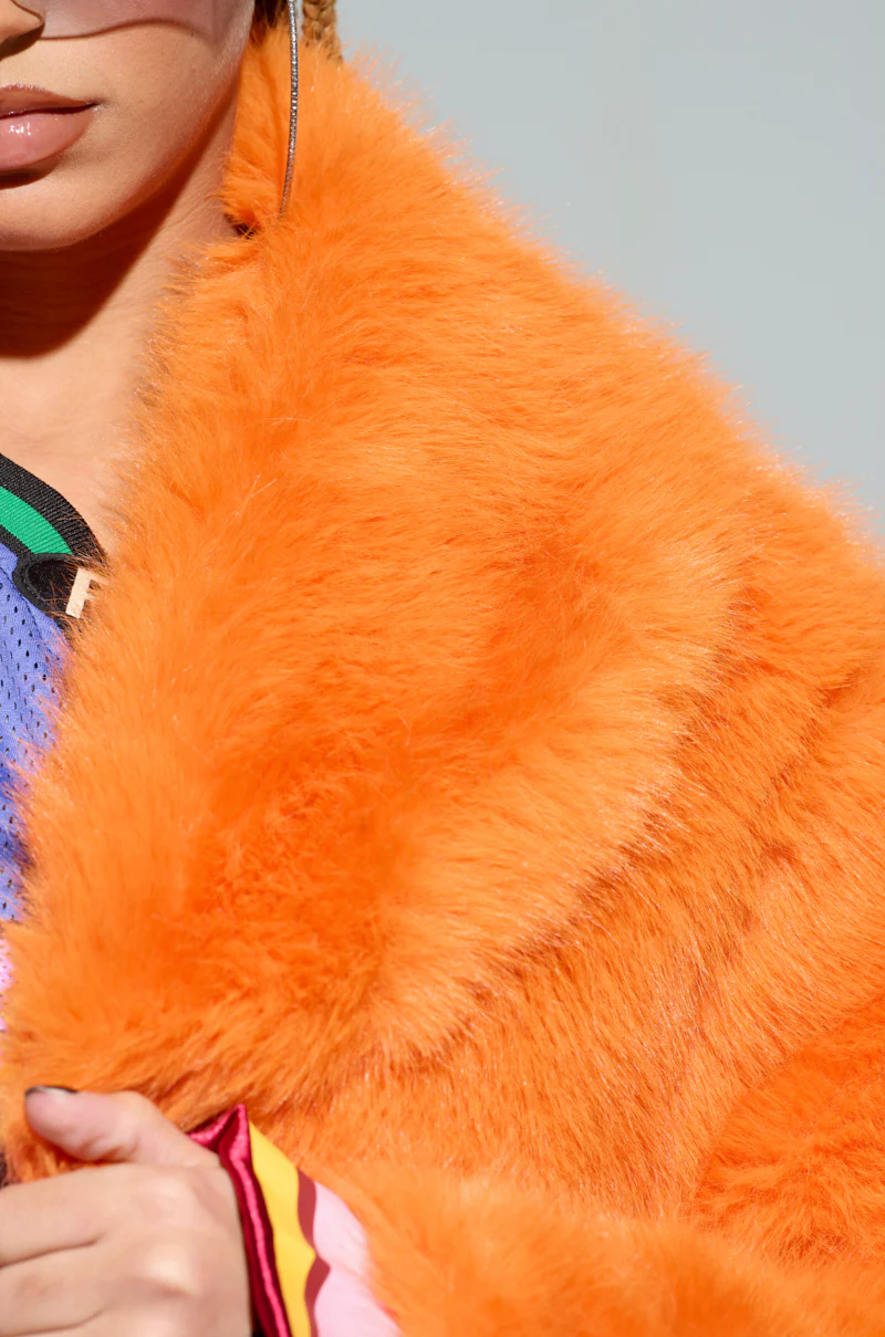 LIGHTS OUT CROPPED FAUX FUR - Image 6