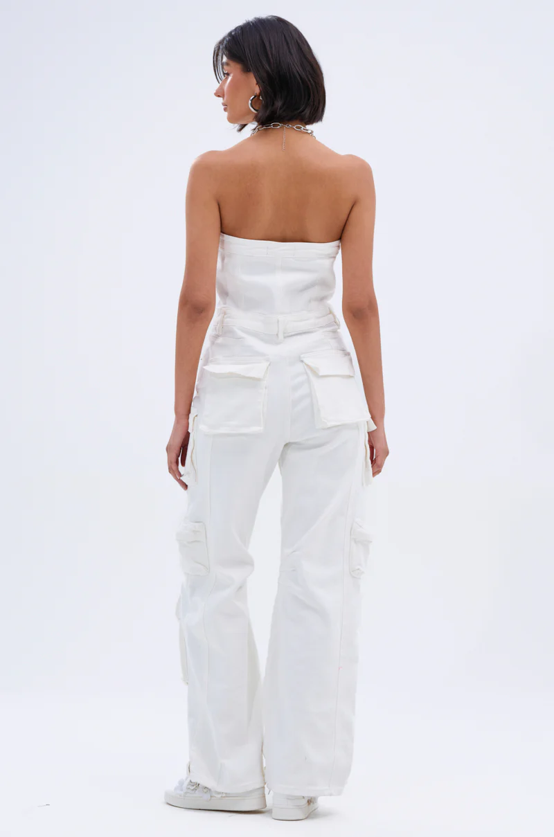 LINDSAY DENIM CARGO JUMPSUIT IN WHITE - Image 5