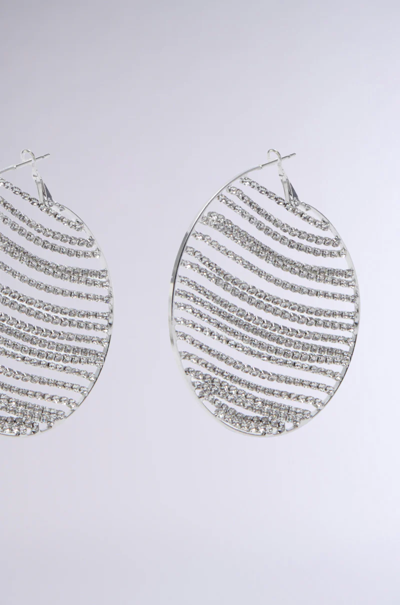 MAIN MOMENT BLING HOOP EARRING - Image 5