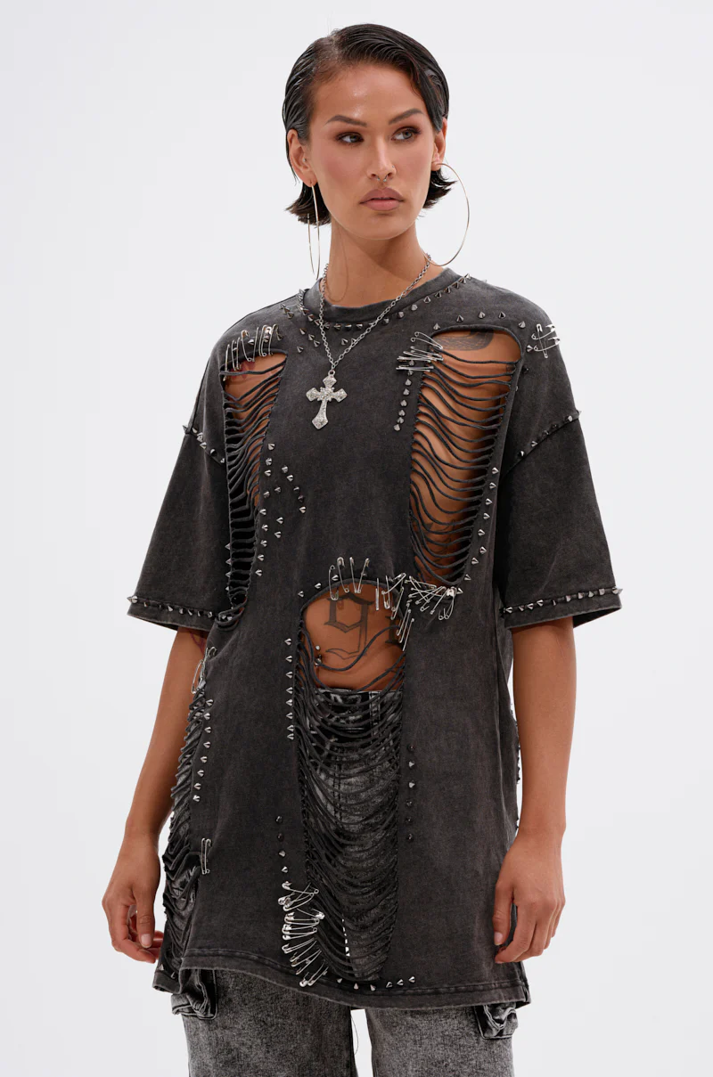 MARGOT DISTRESSED STUDDED SHORT SLEEVE TEE