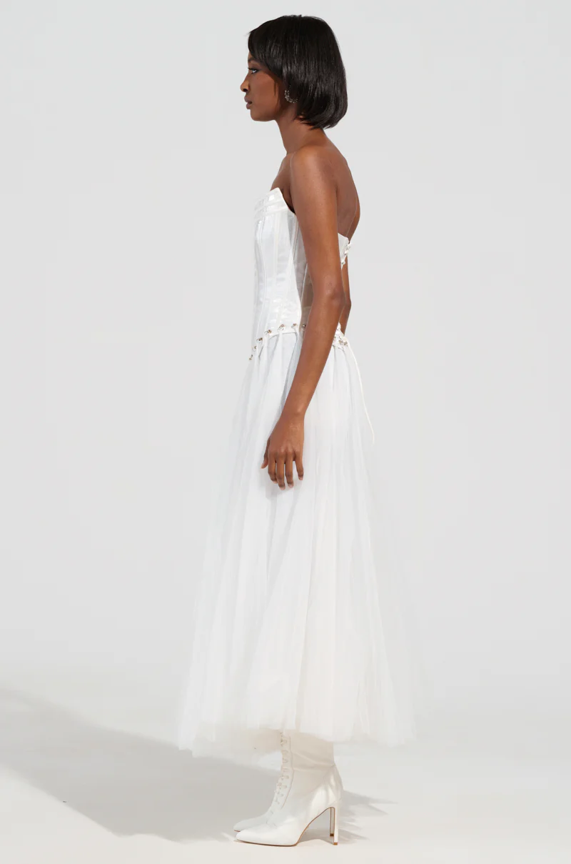 MARRIED TO THE GAME CORSET TOP IN WHITE - Image 4