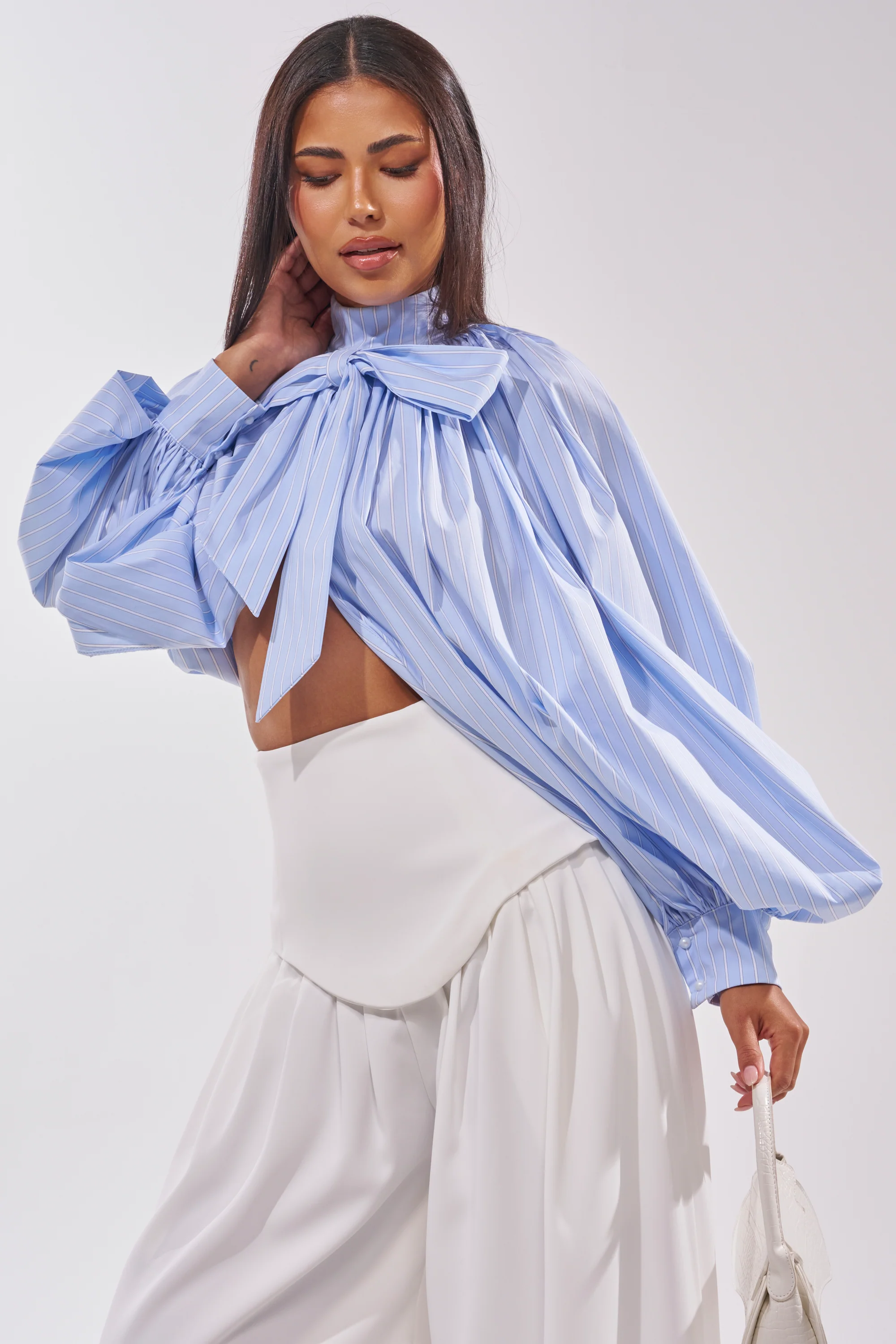 MASTERPIECE POPLIN PUFF LONG SLEEVE TOP IN BLUE - Image 3