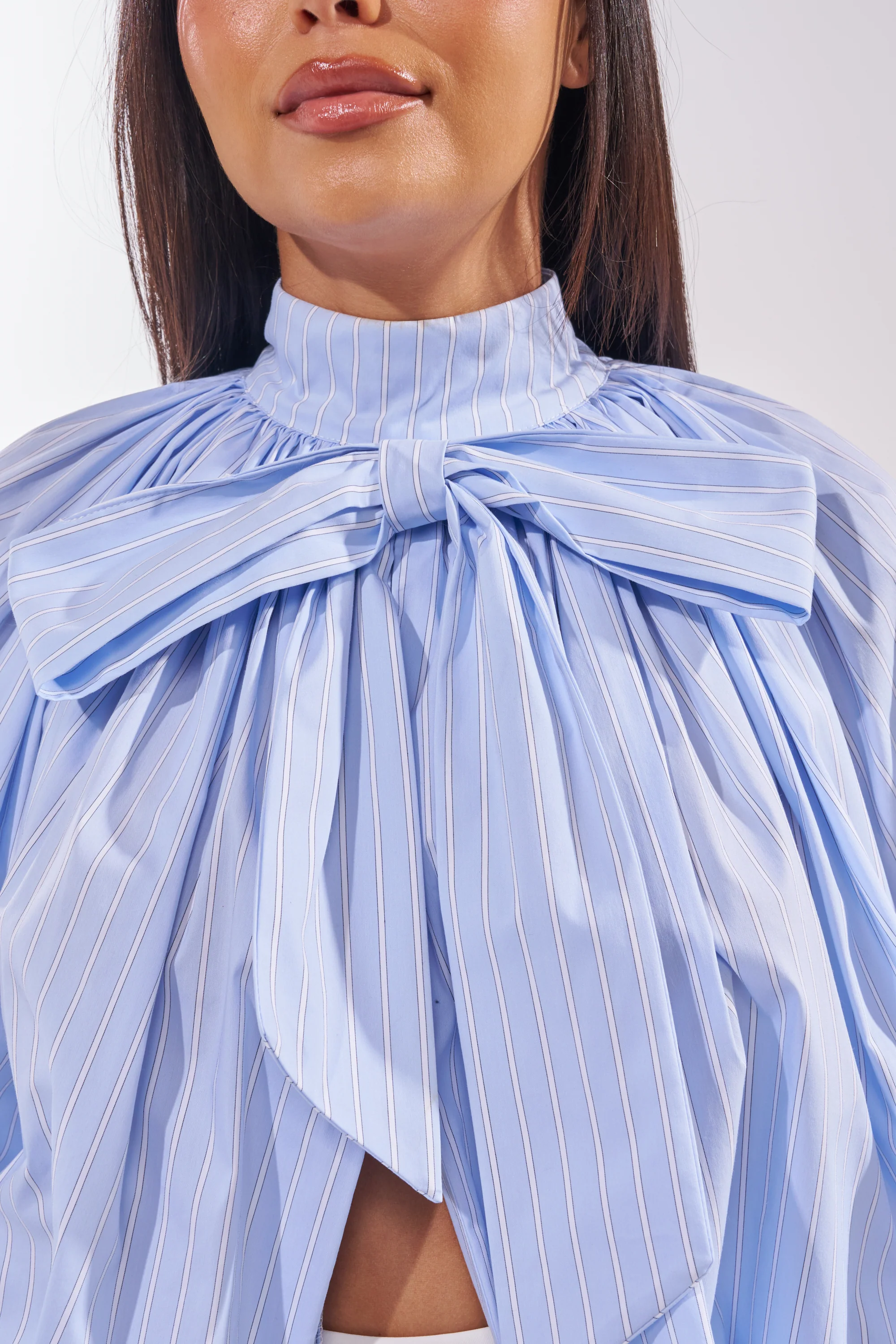 MASTERPIECE POPLIN PUFF LONG SLEEVE TOP IN BLUE - Image 9