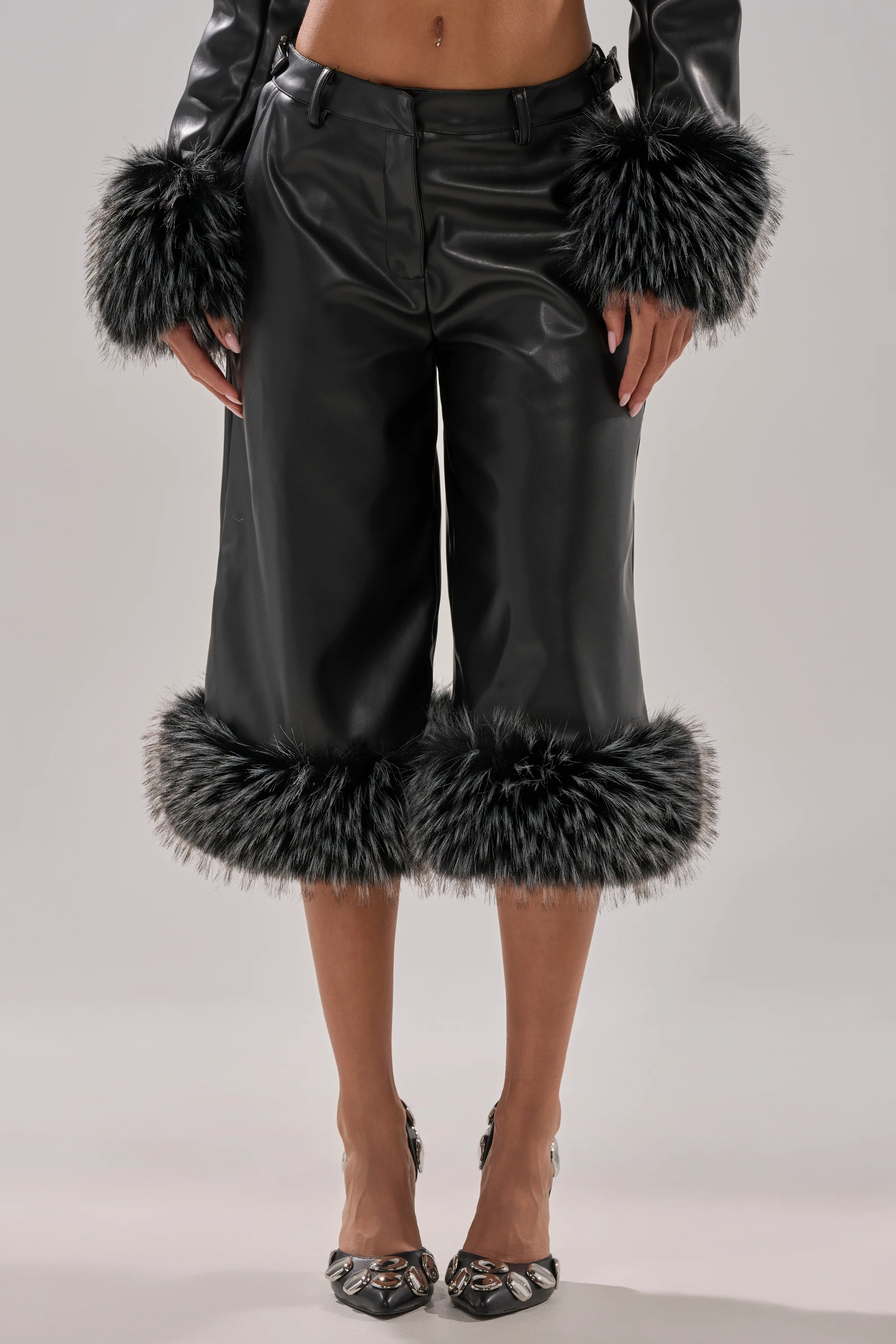 MIND YOUR OWN FUR TRIM BERMUDA SHORTS - Image 3