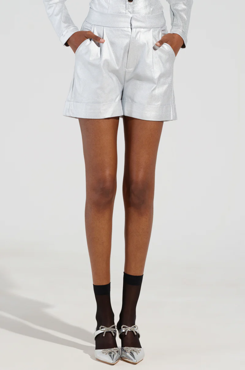 MISS INDEPENDENT METALLIC SHORT IN SILVER - Image 3