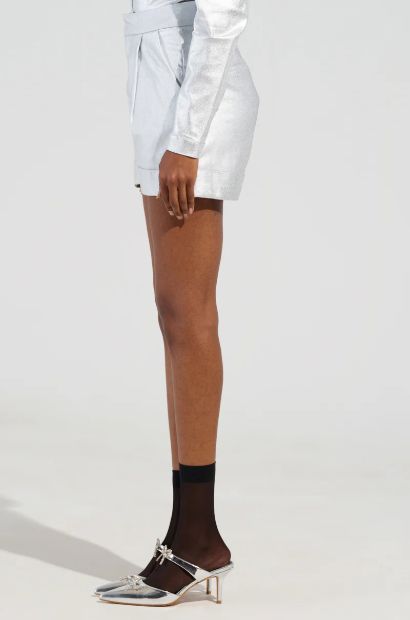 MISS INDEPENDENT METALLIC SHORT IN SILVER - Image 4