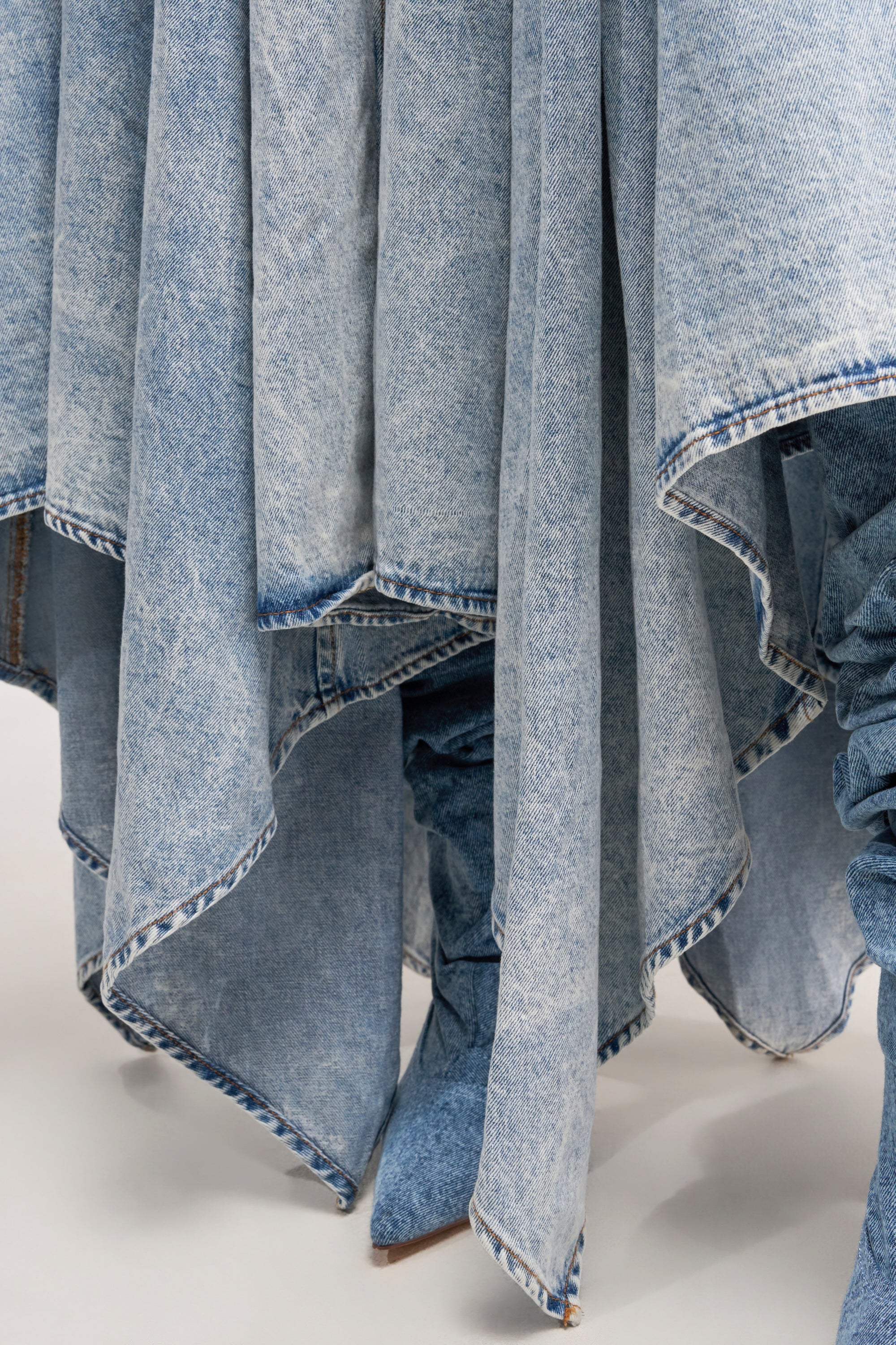 MISS ME YET STRAPLESS DENIM MIDI DRESS - Image 7