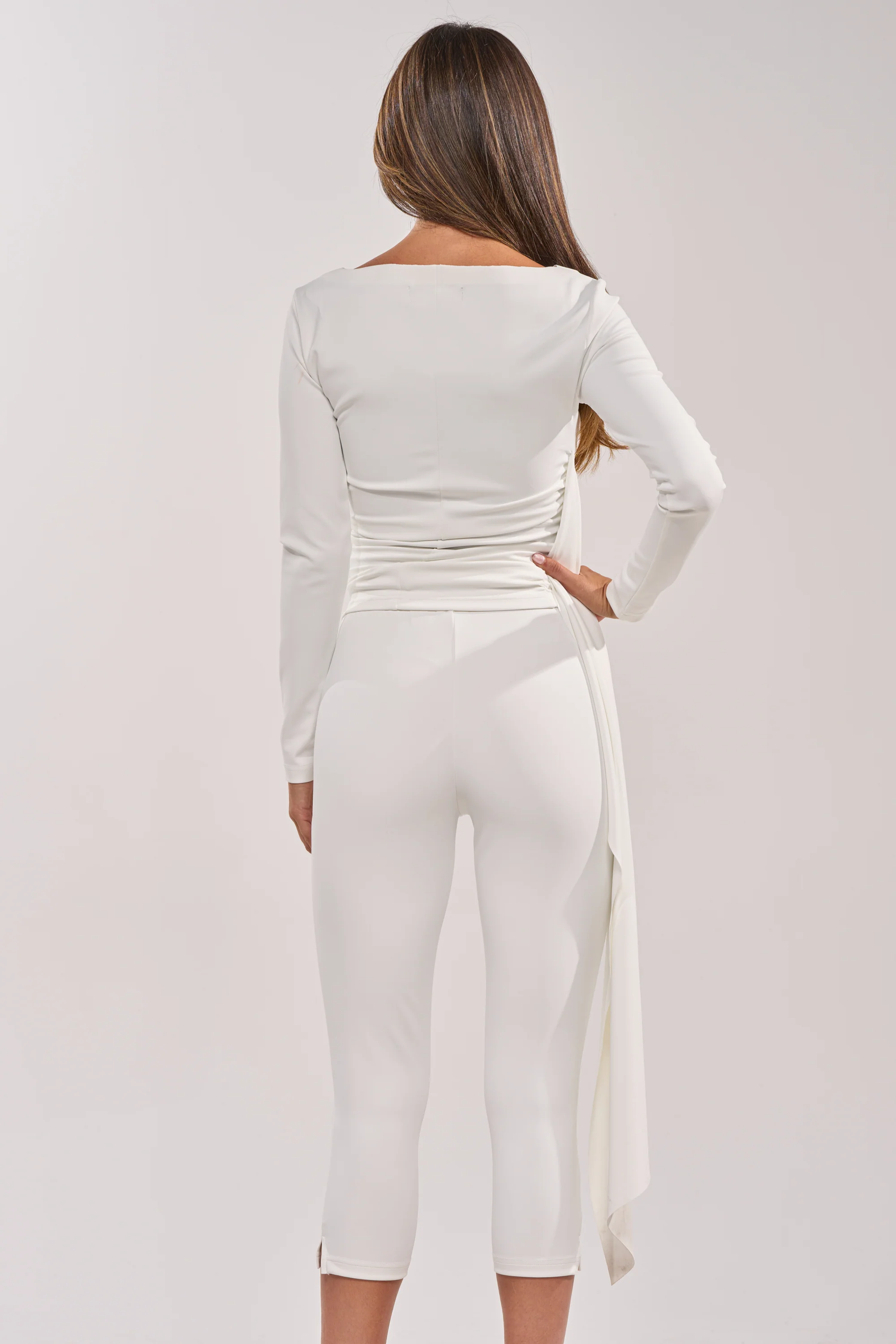 MODEL OFF DUTY TOP - Image 6