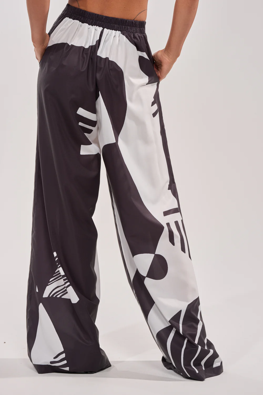 NOIR GODDESS PALAZZO PANT - Image 5