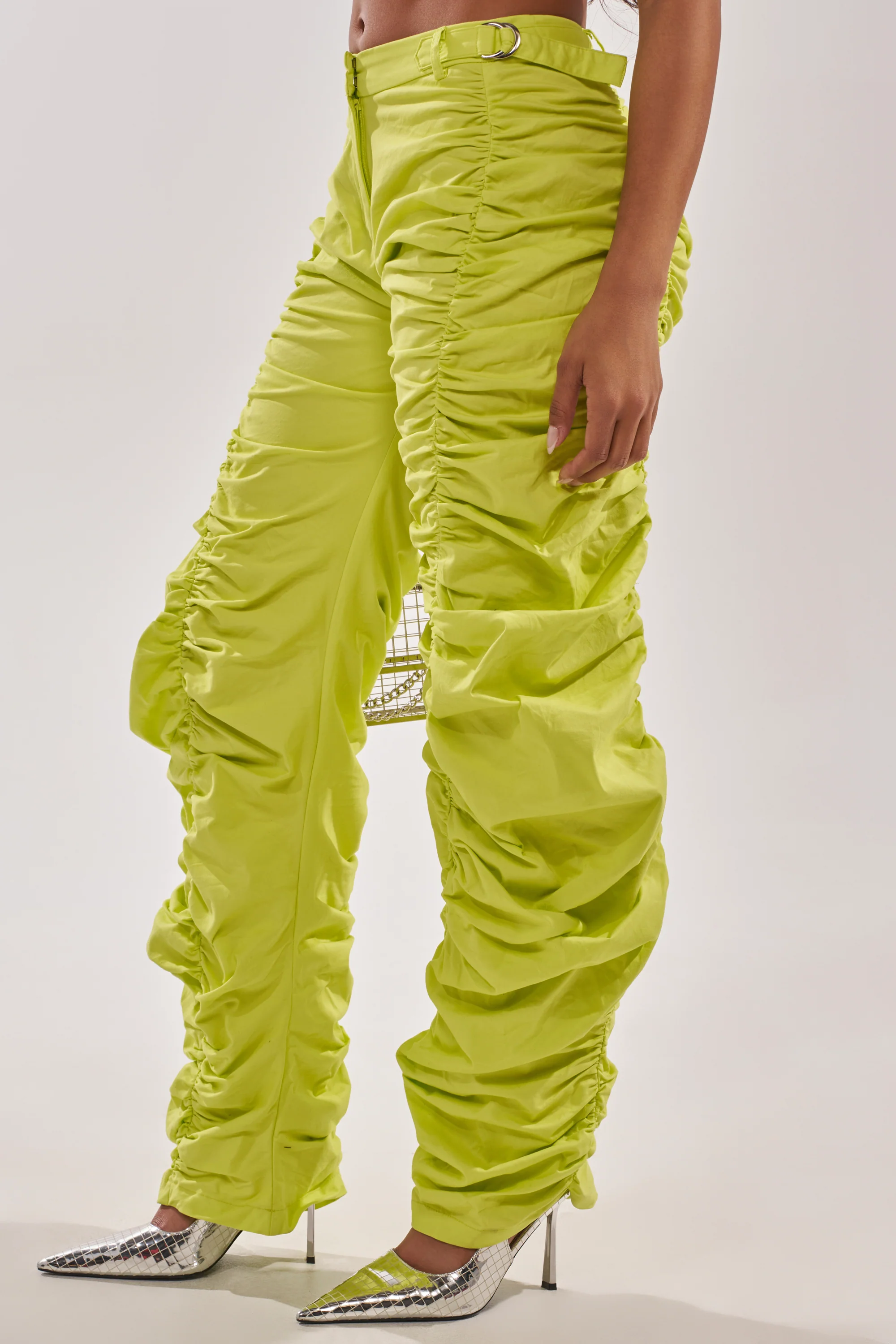 NOT IN THE MOOD RUCHED TROUSER - Image 3