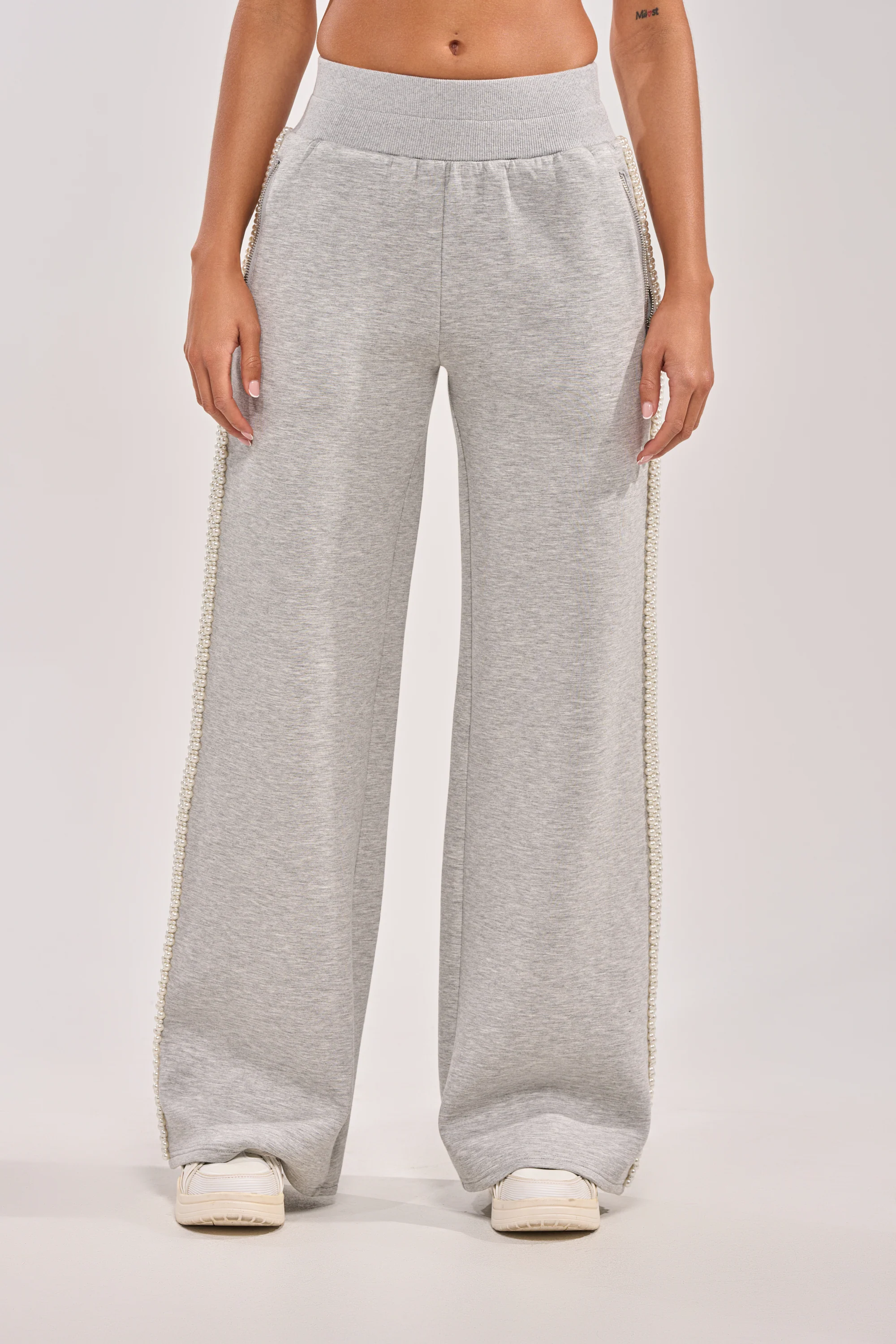PEARL GIRL WIDE LEG JOGGER IN GREY - Image 4
