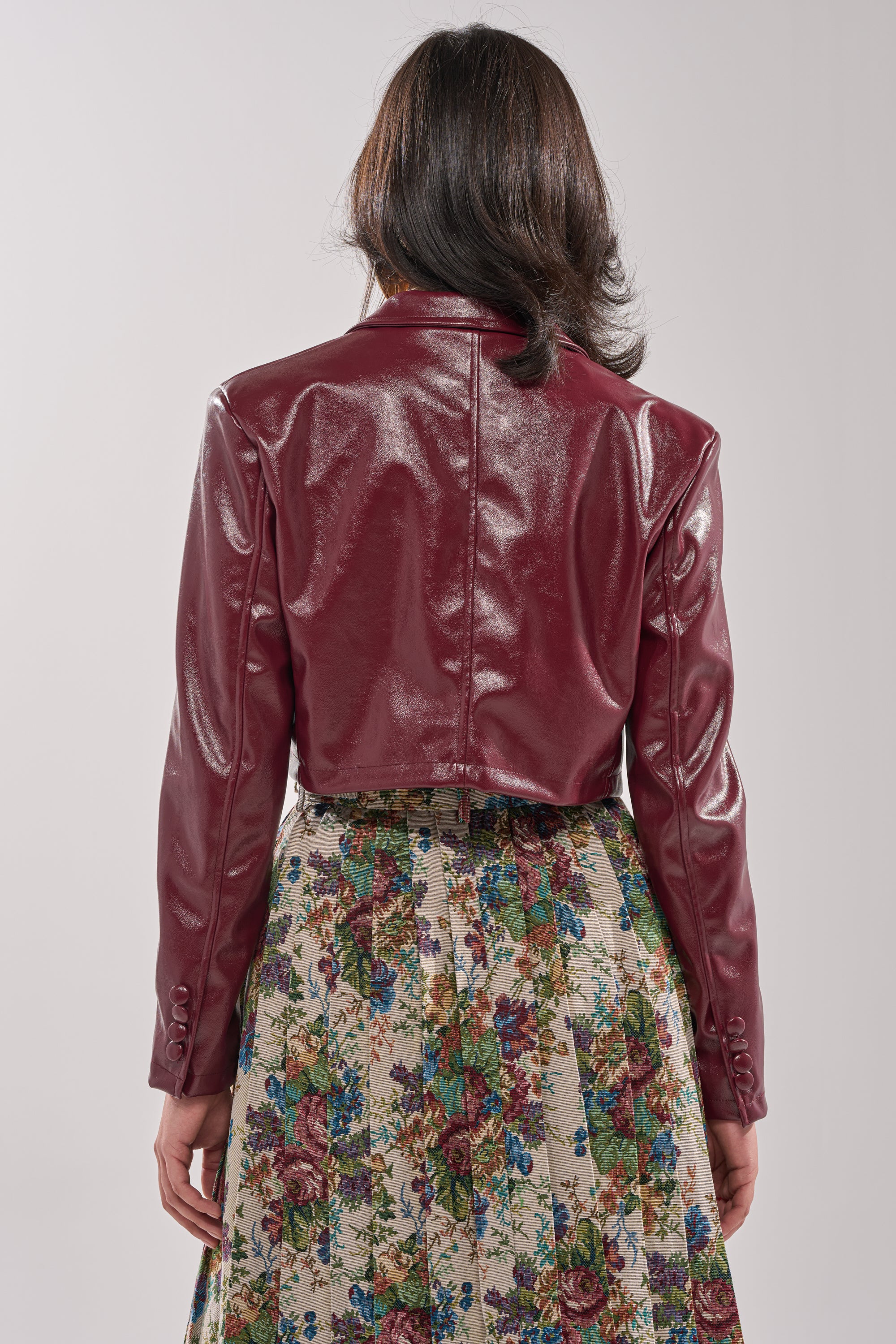 PENNY CROPPED FAUX LEATHER BLAZER - Image 4
