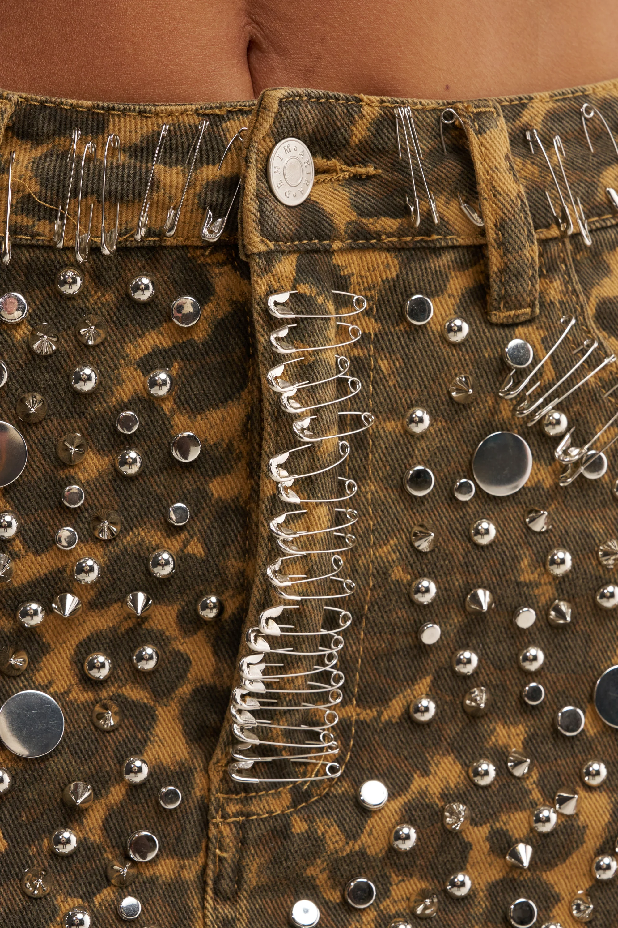 PINNED DOWN MINI SKIRT - Image 9