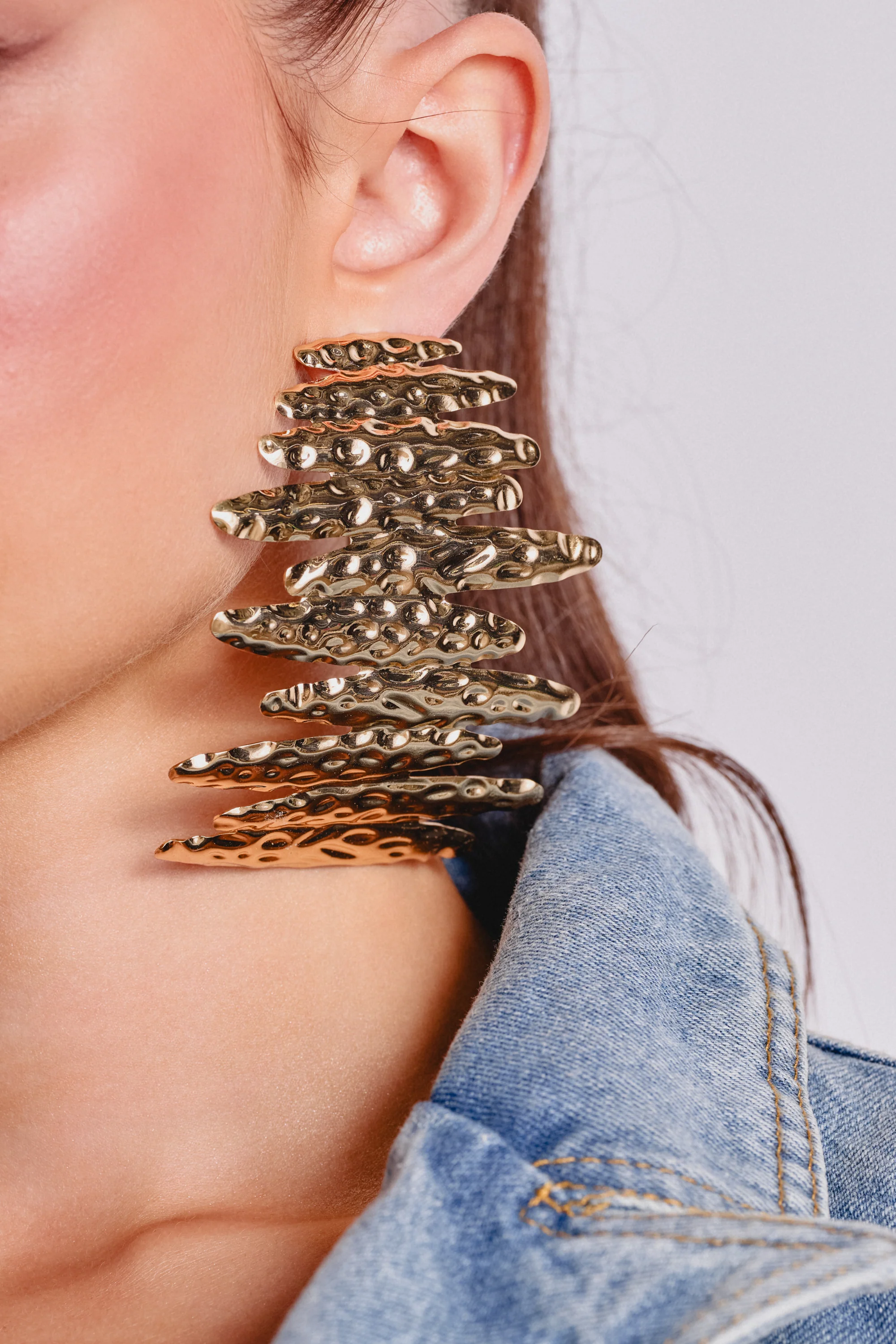 POUR THE SHOTS EARRING - Image 2