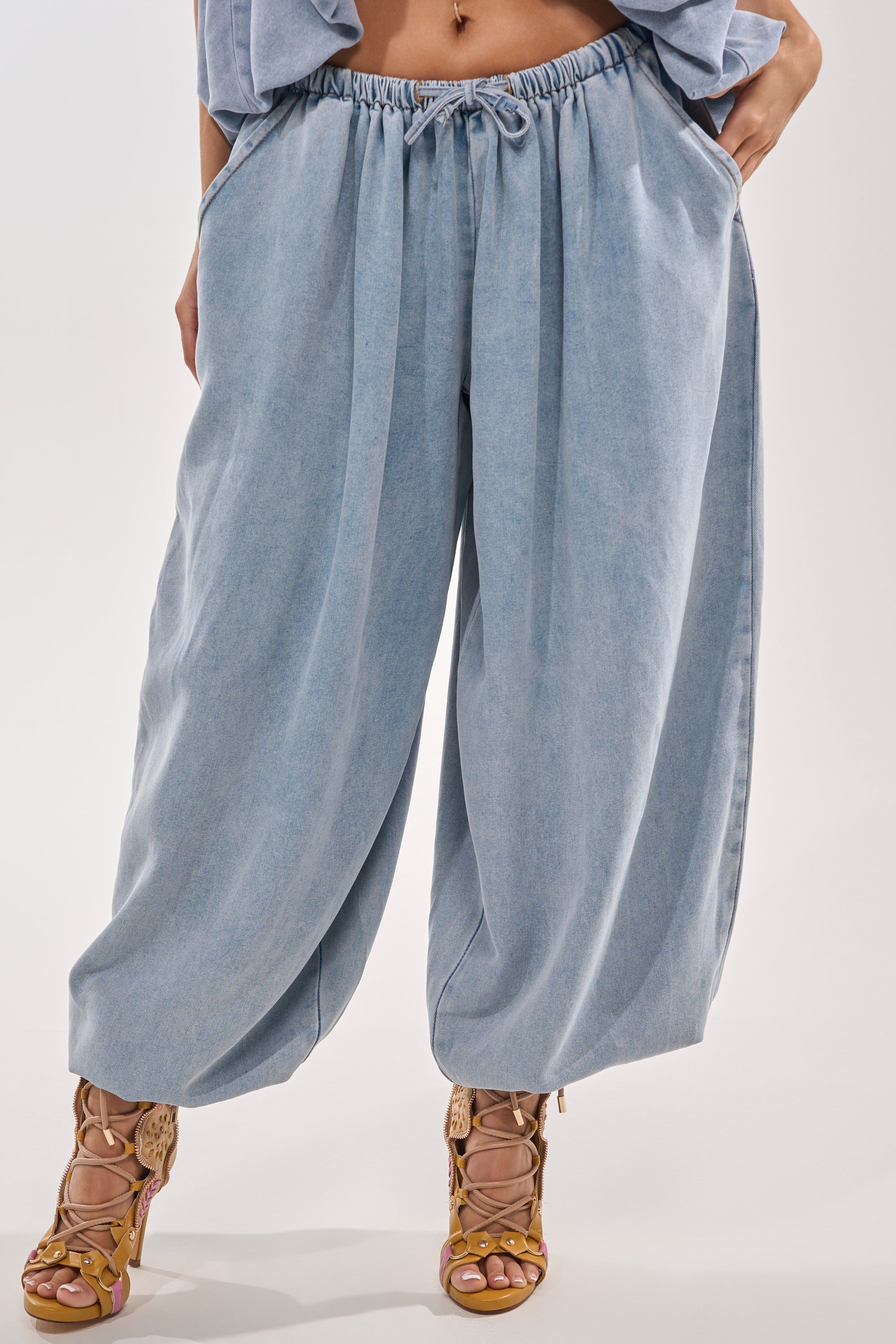 PUMPED UP DENIM BALLOON PANT - Image 2