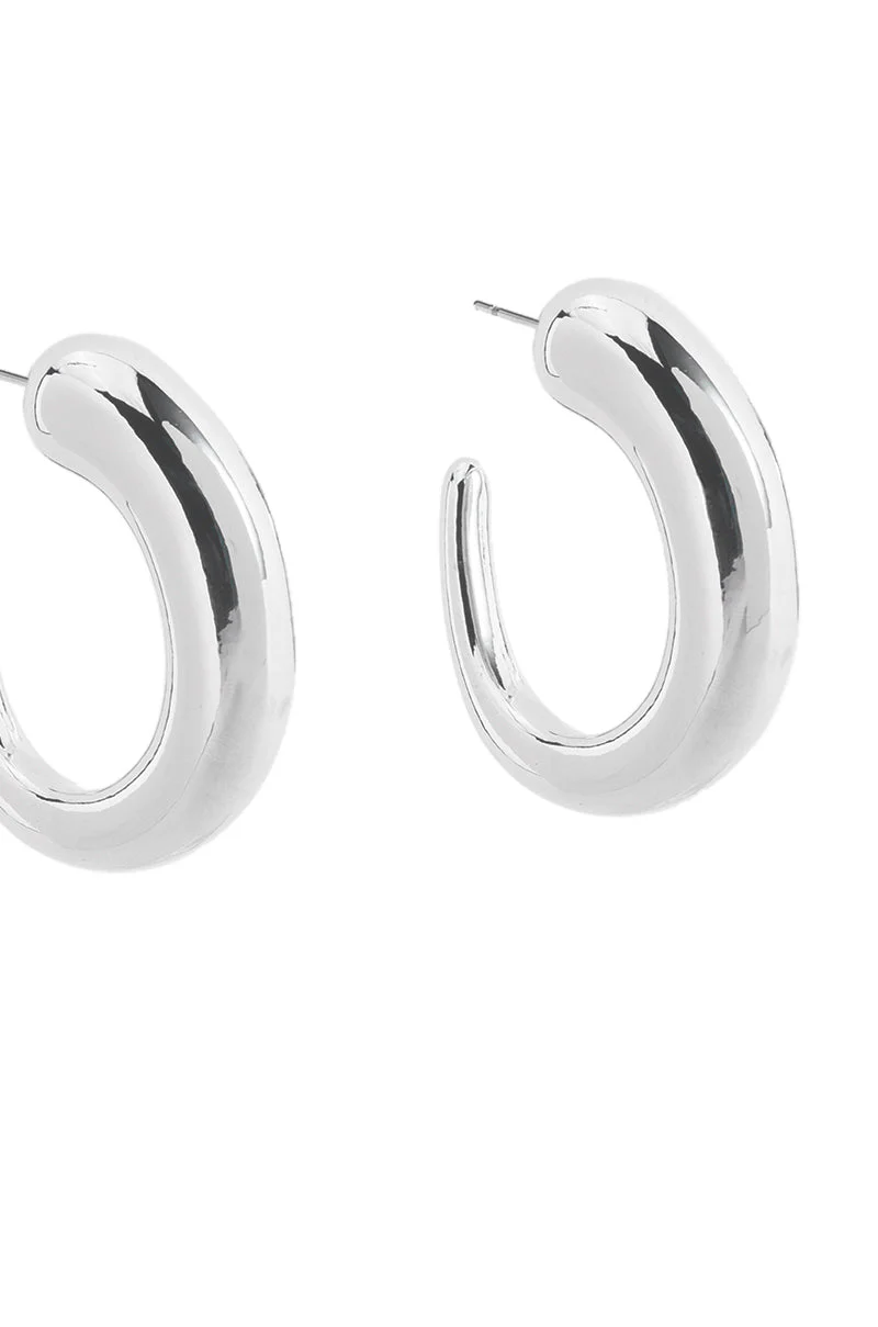 RED CARPET READY SILVER EARRING - Image 4