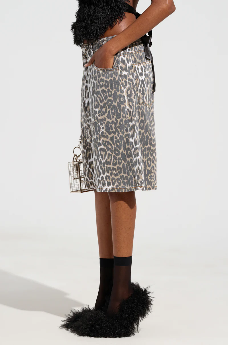 RUN BABY RUN ANIMAL PRINT BERMUDA SHORT - Image 4
