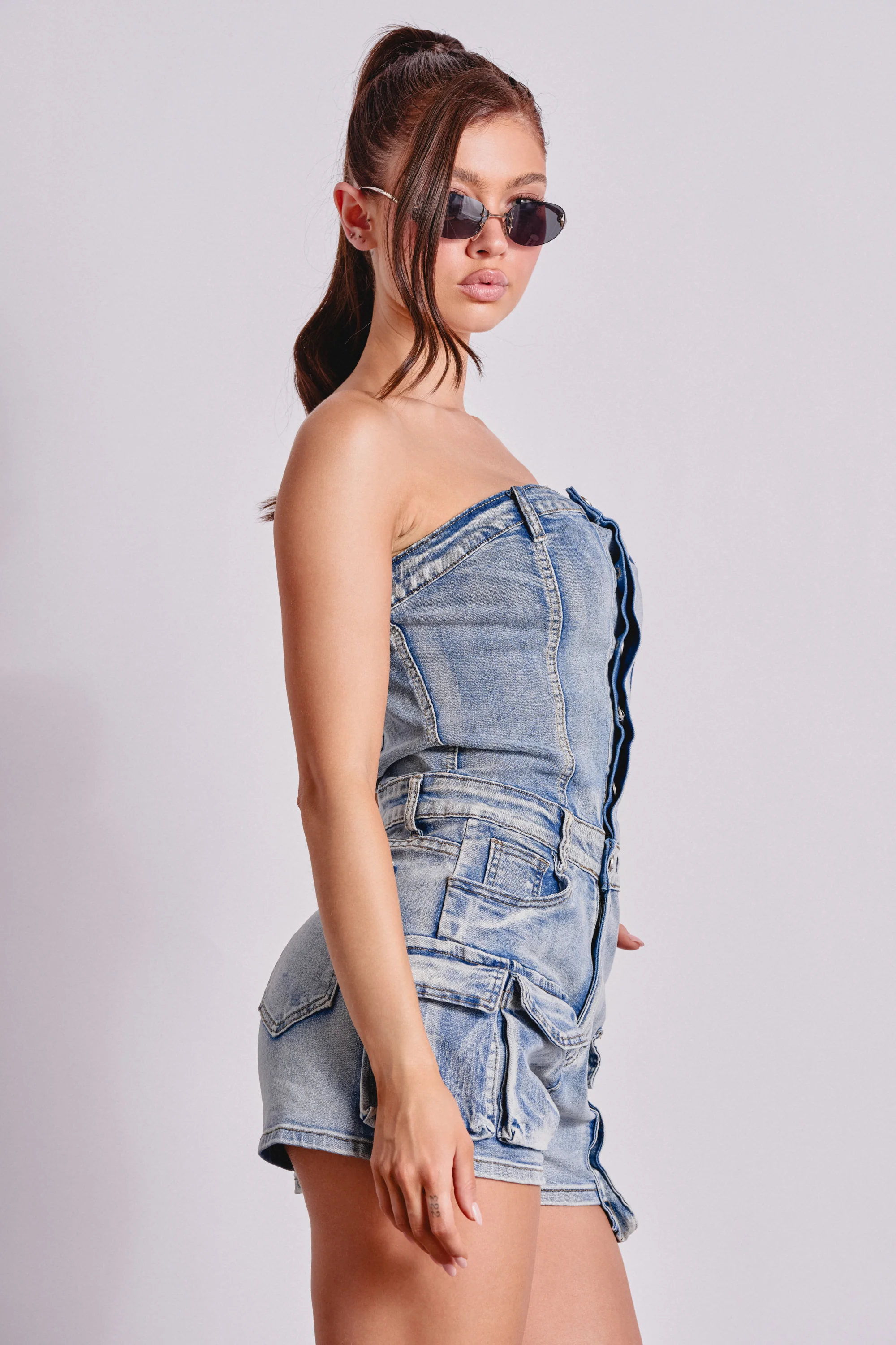 SEE ME WIN DENIM ROMPER IN LIGHT WASH - Image 3