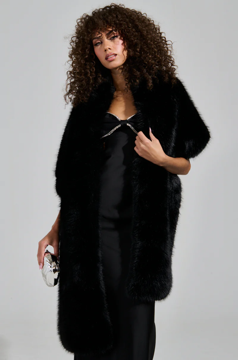 SOFT LIFE FAUX FUR SCARF