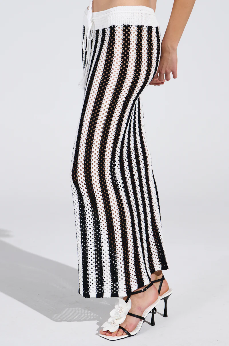 SUNNY DAYS CROCHET MAXI SKIRT - Image 3