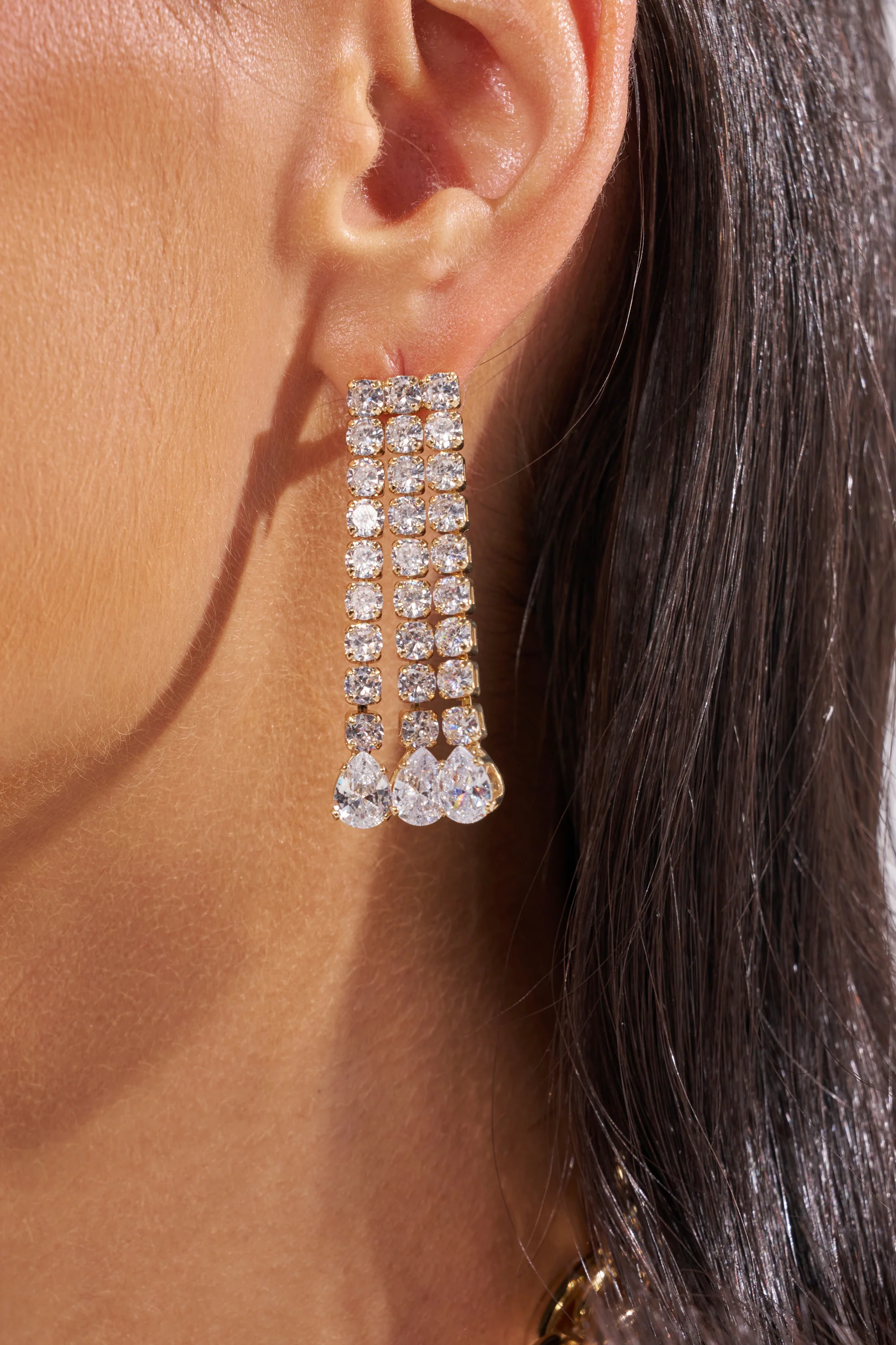 THE GO TO DANGLE EARRING - Image 2