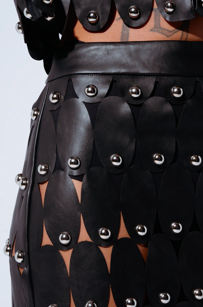 THE SNEAK PEEK STUDDED PU MIDI SKIRT IN BLACK - Image 8
