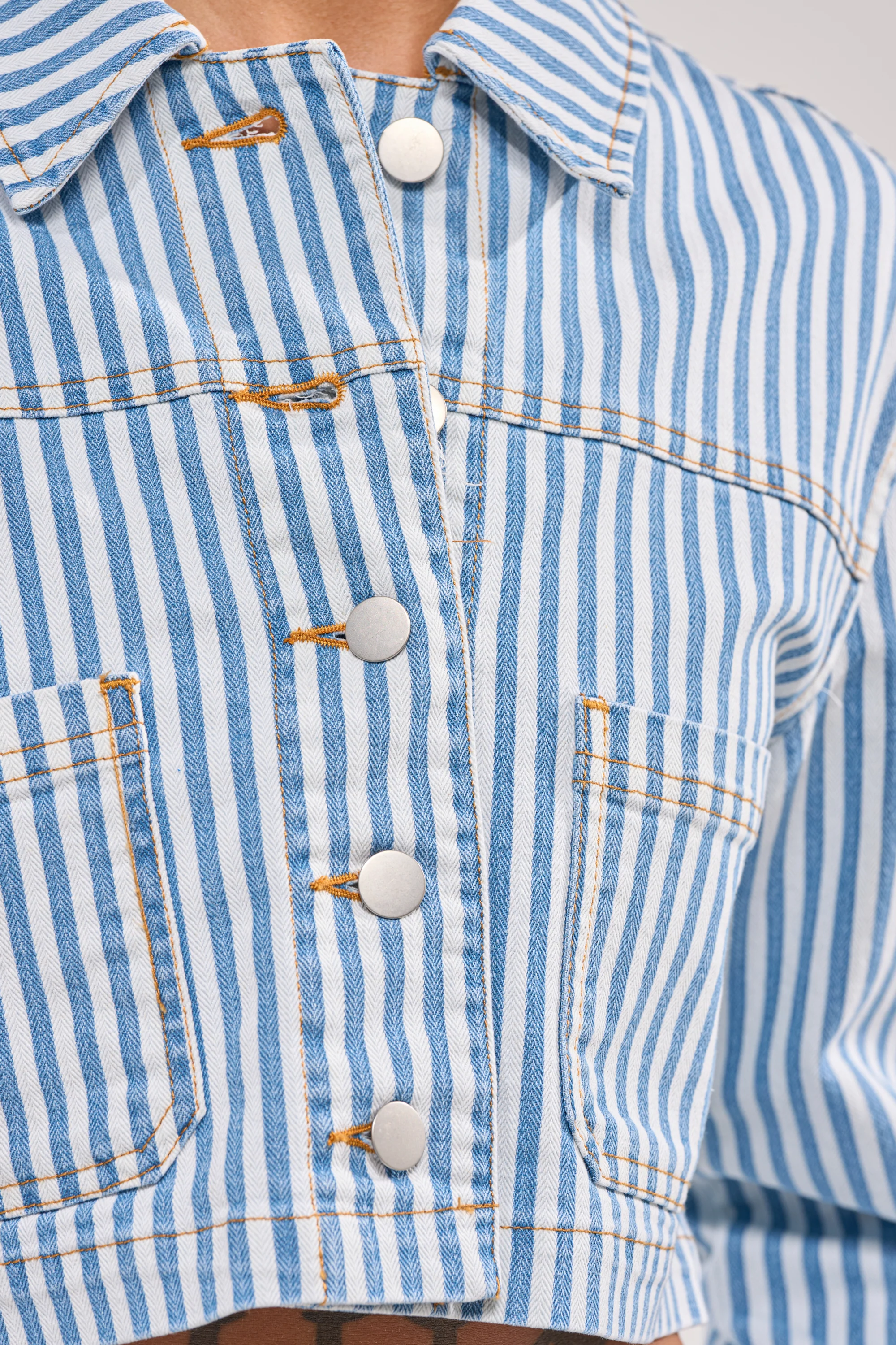 VACA VIBES BUTTON DOWN - Image 8