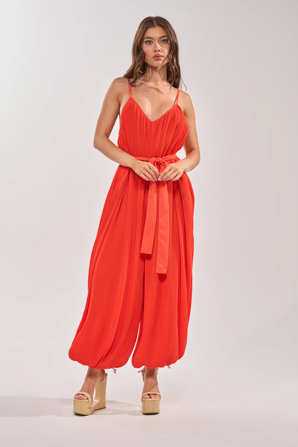 VACATIONING PLEATED JUMPSUIT IN ORANGE - Image 2