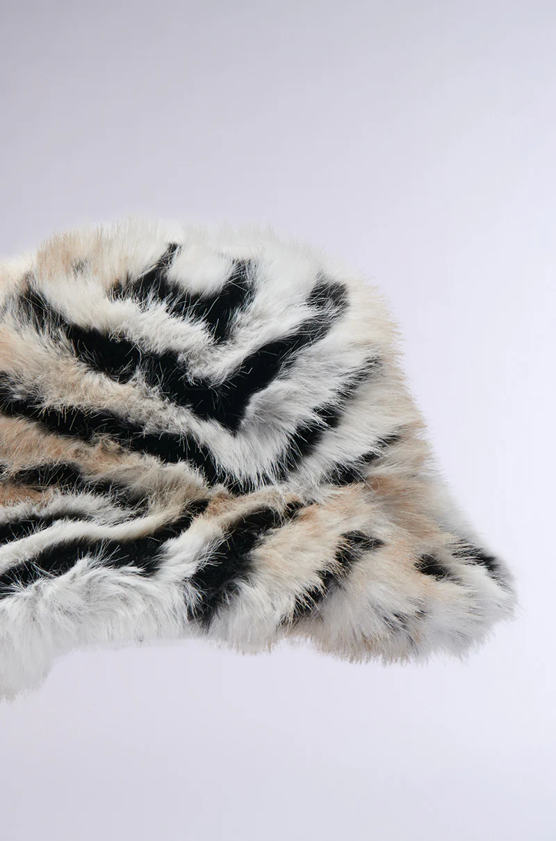 WILDER FAUX FUR BUCKET HAT - Image 5