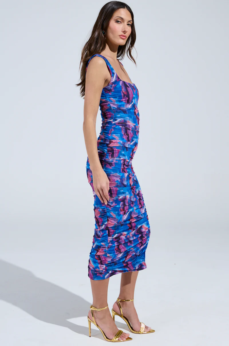 YOU MAKE ME BLUSH ABSTRACT MIDI DRESS - Image 5