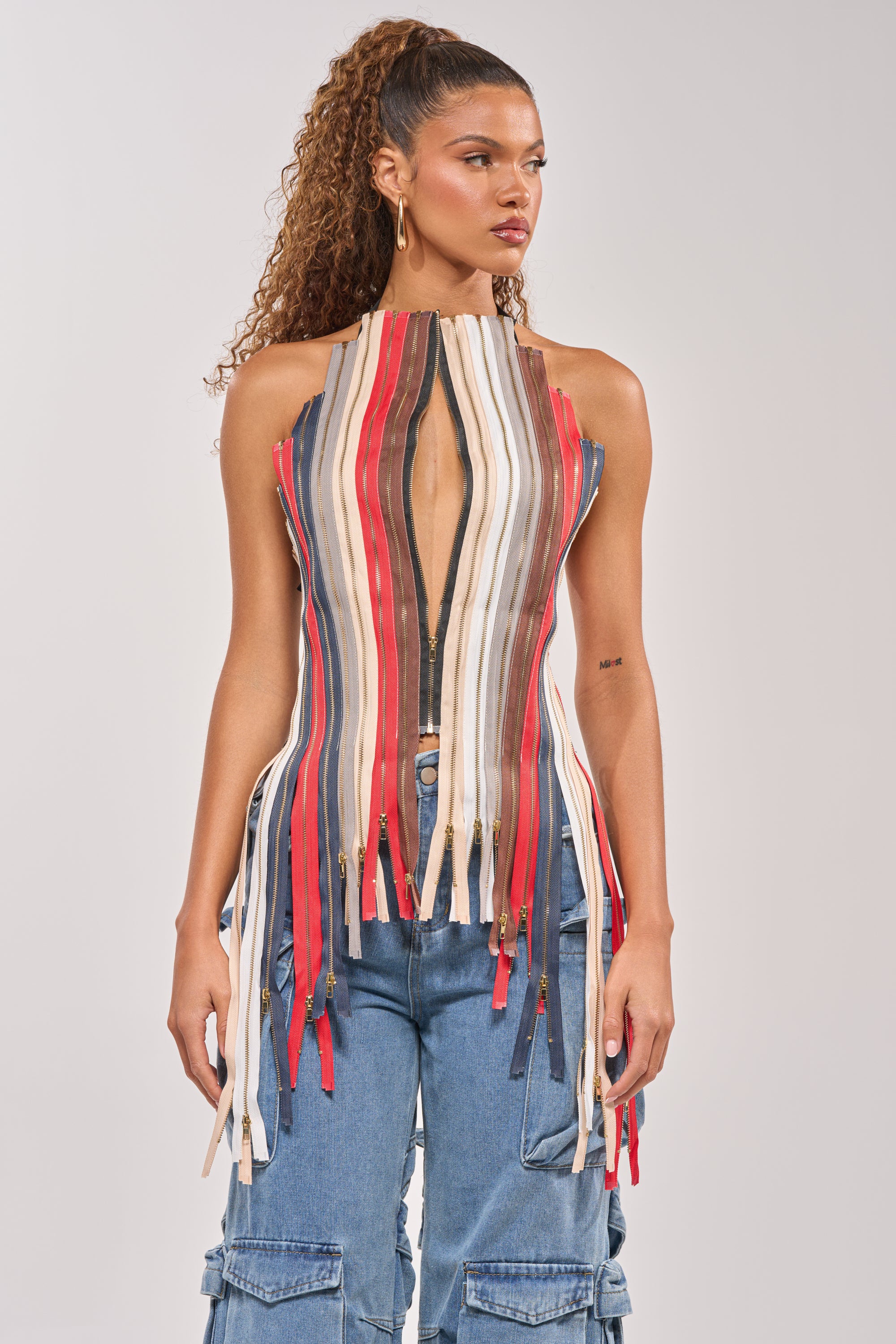 ZIPPED UP HALTER TOP - Image 6